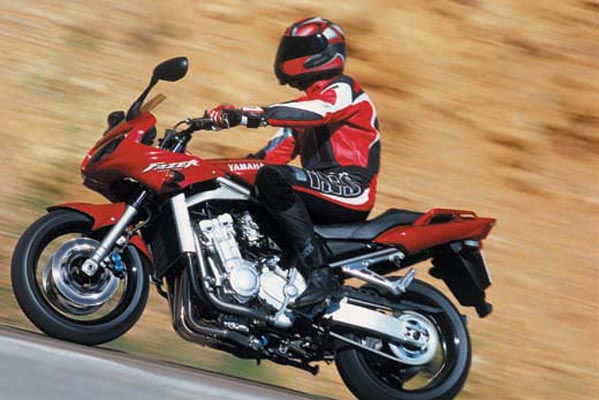 YamahaFazer1000m-002-f