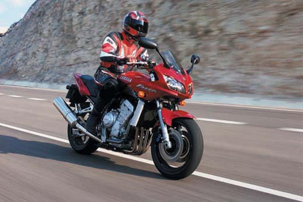 YamahaFazer1000m-003-f
